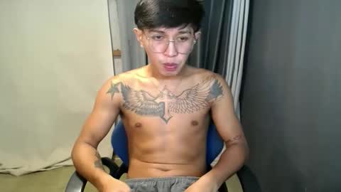 hugecockchristian online show from September 21, 10:28 am