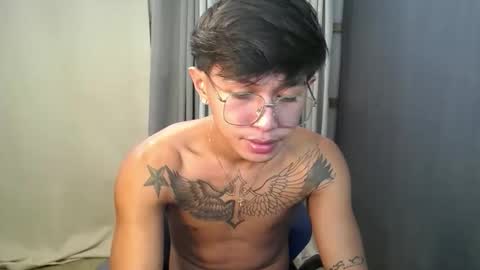 hugecockchristian online show from September 24, 2:15 am