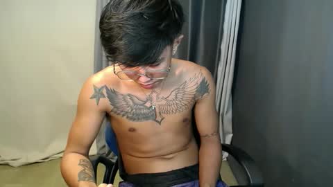 hugecockchristian online show from September 25, 9:35 am