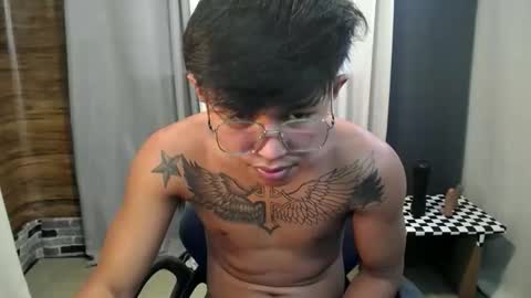 hugecockchristian online show from October 24, 3:58 am