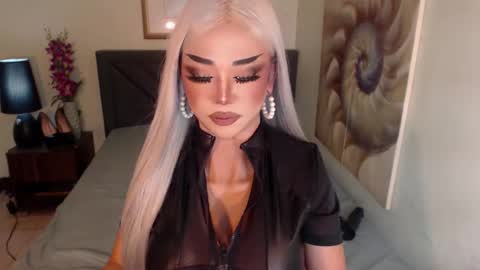 Christine online show from January 5, 2:49 am