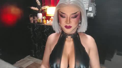 Christine online show from June 23, 12:36 pm