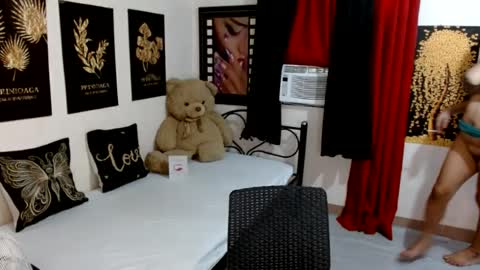 hugecockgoddessx online show from July 9, 7:23 am