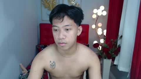 Snapshot of hugecockmiro chatting on February 4, 11:16 am hugecockmiro online show from February 4, 11:16 am