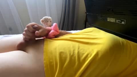 Snapshot of hugecumshots1 chatting on September 10, 10:32 pm HugeCumshots online show from September 10, 10:32 pm