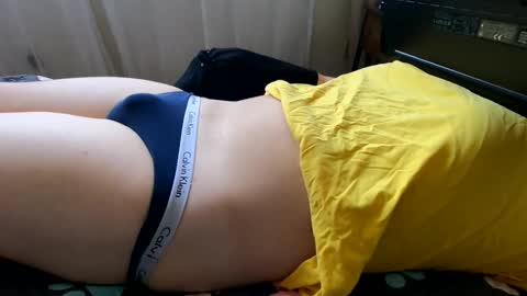 Snapshot of hugecumshots1 chatting on January 16, 11:42 pm HugeCumshots online show from January 16, 11:42 pm