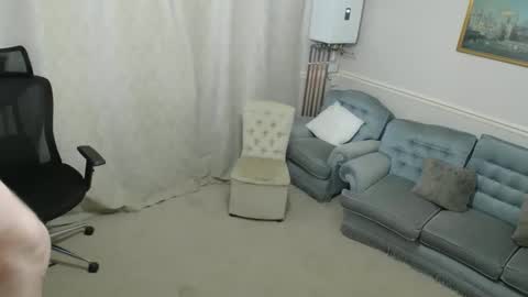 Snapshot of hugedick1965 chatting on February 16, 7:43 pm hugedick1965 online show from February 16, 7:43 pm