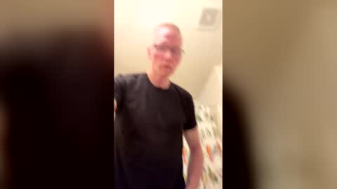 Snapshot of hugentuscaloosa chatting on February 1, 3:27 am CAROLINA TIM online show from February 1, 3:27 am