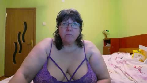 HugeTitsXXX online show from January 26, 10:24 pm