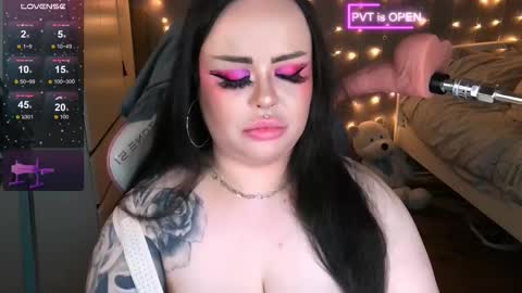 Maddison online show from February 17, 6:37 pm