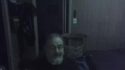 Snapshot of huggybear566 chatting on November 11, 12:27 pm lonely huggy bear online show from November 11, 12:27 pm