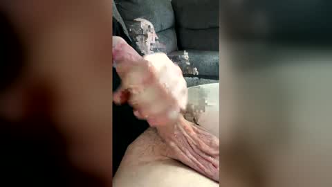 Snapshot of hugo4lif3 chatting on March 1, 8:33 pm hugo4lif3 online show from March 1, 8:33 pm