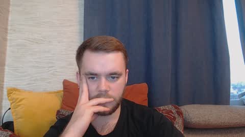 Snapshot of hugo__brad chatting on December 8, 12:19 pm Hugo online show from December 8, 12:19 pm