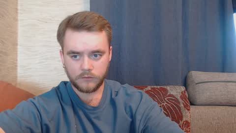 Snapshot of hugo__brad chatting on December 14, 11:29 am Hugo online show from December 14, 11:29 am