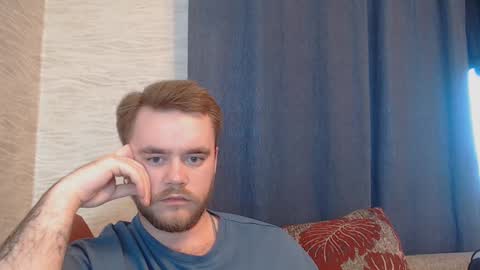 Snapshot of hugo__brad chatting on December 15, 10:07 am Hugo online show from December 15, 10:07 am