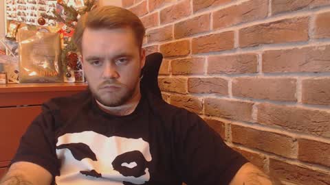 Snapshot of hugo__brad chatting on January 12, 6:16 pm Hugo online show from January 12, 6:16 pm