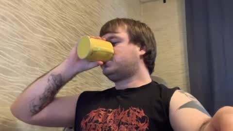 Snapshot of hugo__brad chatting on March 1, 1:24 pm Hugo online show from March 1, 1:24 pm