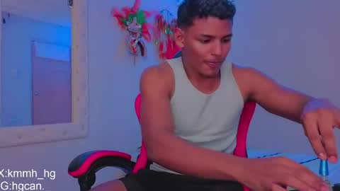 Snapshot of hugo_cano chatting on April 16, 2:34 am Hugo Cano online show from April 16, 2:34 am