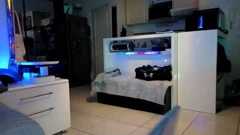 Hugo online show from September 12, 7:58 pm