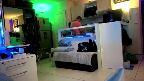 Hugo online show from October 13, 7:47 pm