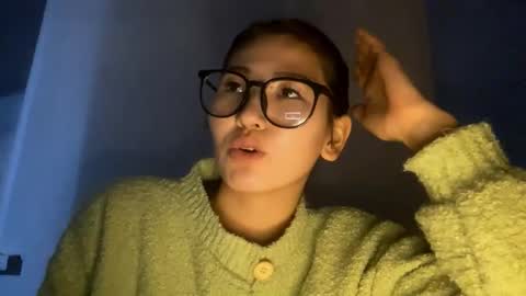 Yuki online show from October 2, 1:40 pm