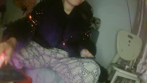 hujiajia520321431 online show from February 10, 9:52 pm