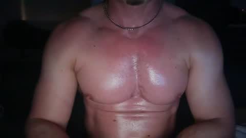 MuscleHungBrit online show from June 22, 1:40 am