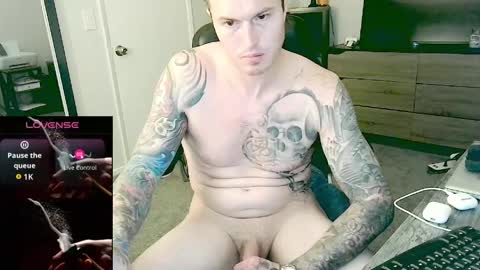 Snapshot of hungbynature69 chatting on April 1, 1:41 pm HungByNature69 online show from April 1, 1:41 pm