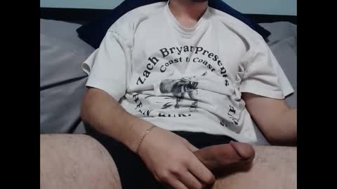 Snapshot of hungchungus420 chatting on February 2, 2:17 am HungChungus420 online show from February 2, 2:17 am