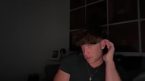 hungkingg22 online show from February 19, 11:34 pm