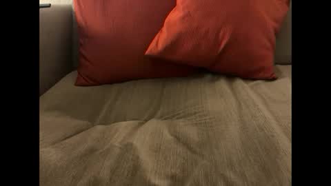 Snapshot of hungron9 chatting on September 27, 1:54 am AARON online show from September 27, 1:54 am