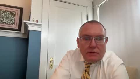 Snapshot of hungron9 chatting on January 5, 5:27 pm AARON online show from January 5, 5:27 pm