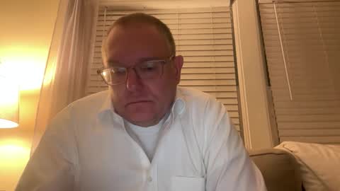 Snapshot of hungron9 chatting on March 6, 12:01 pm AARON online show from March 6, 12:01 pm