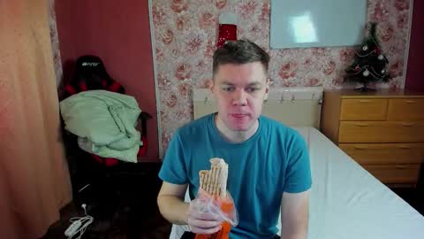 Nancy and Robert online show from December 22, 4:20 am