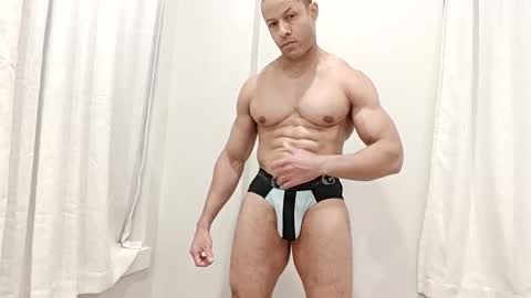 hungxpert online show from November 16, 10:04 pm