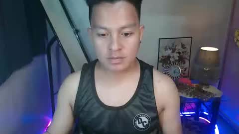 Snapshot of hunk_danny chatting on March 2, 8:29 pm hunk_danny online show from March 2, 8:29 pm