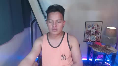 Snapshot of hunk_danny chatting on March 2, 11:31 pm hunk_danny online show from March 2, 11:31 pm