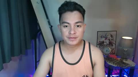 Snapshot of hunk_danny chatting on March 4, 10:35 am hunk_danny online show from March 4, 10:35 am