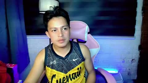 Snapshot of hunk_danny chatting on July 28, 6:20 pm hunk_danny online show from July 28, 6:20 pm