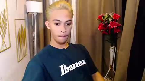 hunk_edward online show from June 10, 7:51 am