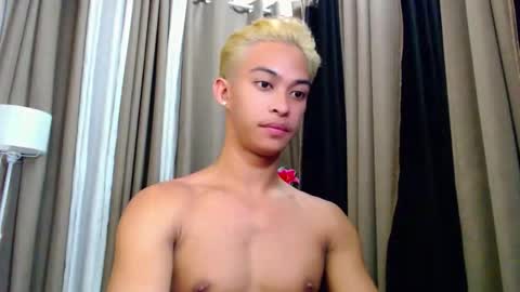 hunk_edward online show from June 11, 7:06 am