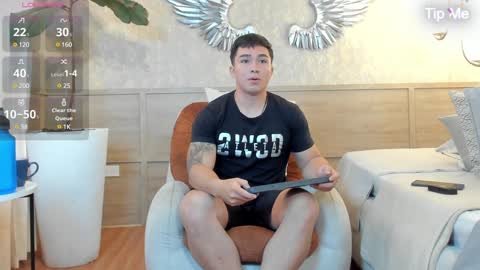 hunk_ryan online show from December 14, 1:05 pm