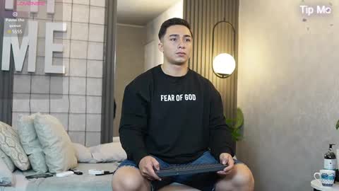 hunk_ryan online show from March 5, 12:44 pm