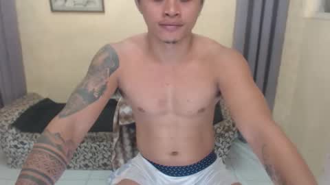 Snapshot of hunkdanny chatting on February 22, 1:07 am Danny online show from February 22, 1:07 am