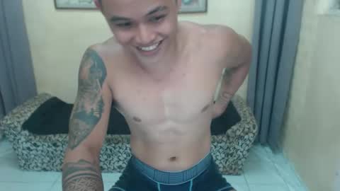 Snapshot of hunkdanny chatting on March 29, 12:32 am Danny online show from March 29, 12:32 am