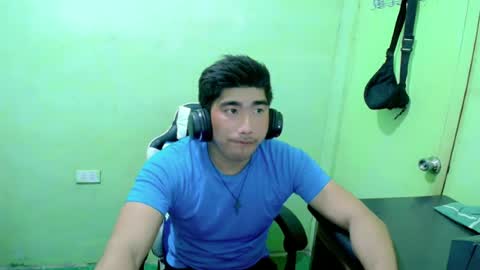 Snapshot of hunkfireman chatting on June 18, 1:06 am ADAM online show from June 18, 1:06 am
