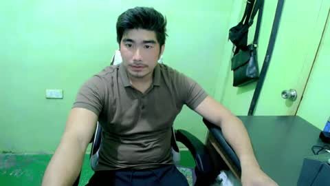 Snapshot of hunkfireman chatting on June 28, 1:33 am ADAM online show from June 28, 1:33 am