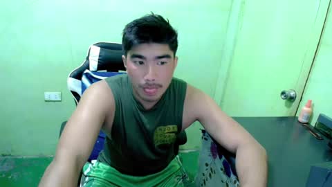Snapshot of hunkfireman chatting on July 15, 11:32 pm ADAM online show from July 15, 11:32 pm