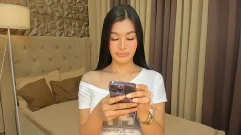hunkhomerontop online show from July 1, 7:43 am