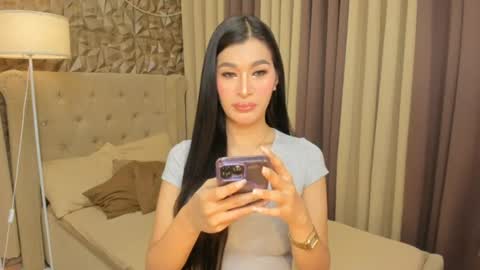 hunkhomerontop online show from July 9, 8:40 am